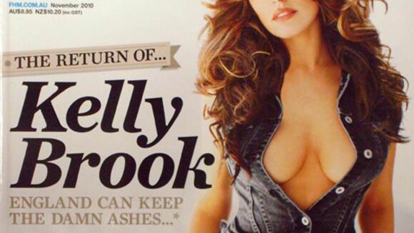 La magnifique Kelly Brook s'offre la couverture la plus sexy de l'année !