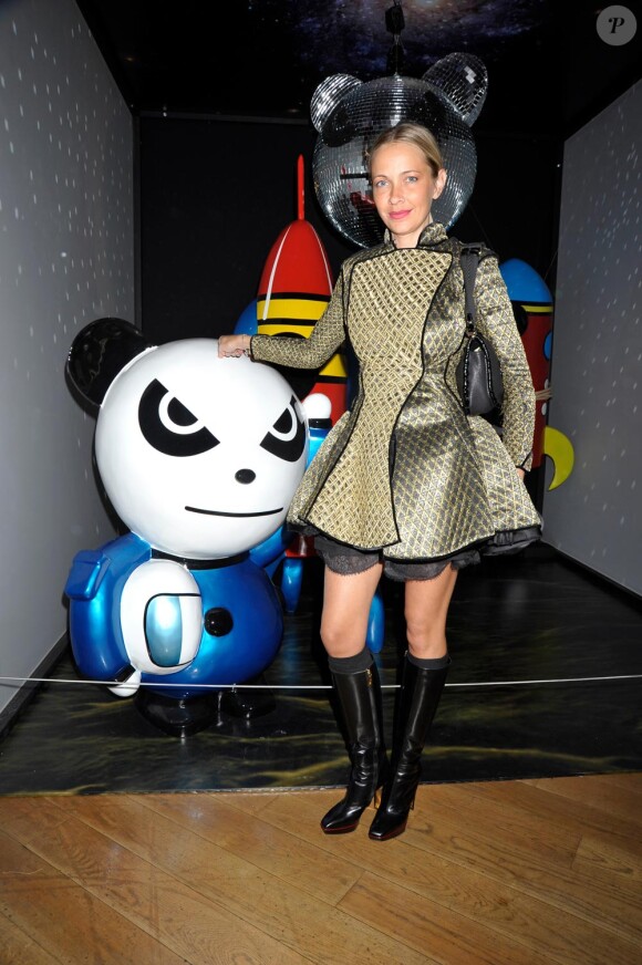 Le Panda de l'artiste Ji Ji a séduit la belle Melonie Foster Hennessy.