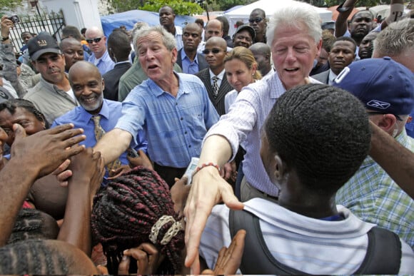 George W. Bush et Bill Clinton se sont rendus en Haïti en mars 2010
