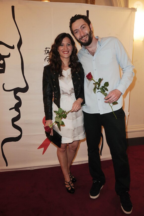 Vincent Desagnat et sa chérie pour le 17e gala Faire Face, à l'opéra d'Avignon, le 9 octobre 2010