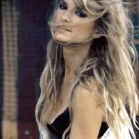 Marisa Miller : Elle pique la place d'un célèbre pirate...