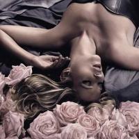 Kate Moss : Quand elle joue les Parisiennes, c'est d'une sensualité extrême !