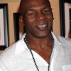 Mike Tyson signe des autographes à Las Vegas, le 16 octobre 2010