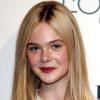 Elle Fanning lors d'une soirée de récompenses organisée par le magazine Elle à Los Angeles. Le 18/10/10