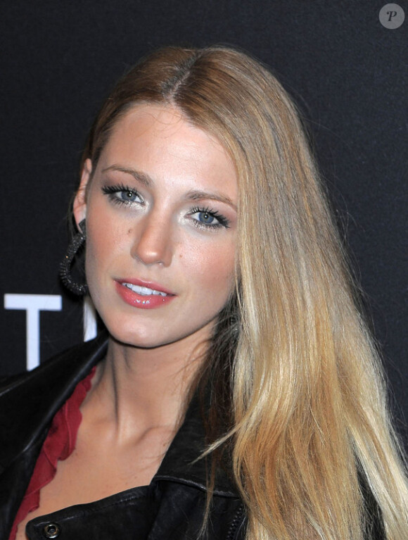 Blake Lively lors du lancement d'un nouveau téléphone à New York le 20/10/10