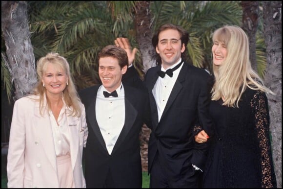 Diane Ladd, Willem Dafoe, Nicolas Cage et Laura Dern, lors de la présentation de Sailor and Lula, au Festival de Cannes, en mai 1990. Quelques jours plus tard, le film de David Lynch remportait la Palme d'Or.