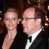 Les fiancés Albert de Monaco et Charlene Wittstock lors du gala The Ireland Fund of Monaco à l'hôtel de Paris de Monte-Carlo le 9 octobre 2010