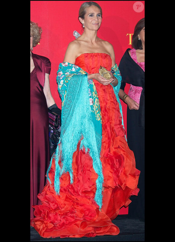 L'infante Elena d'Espagne lors de la remise des prix du magazine de mode Telva à Madrid le 25 octobre 2010