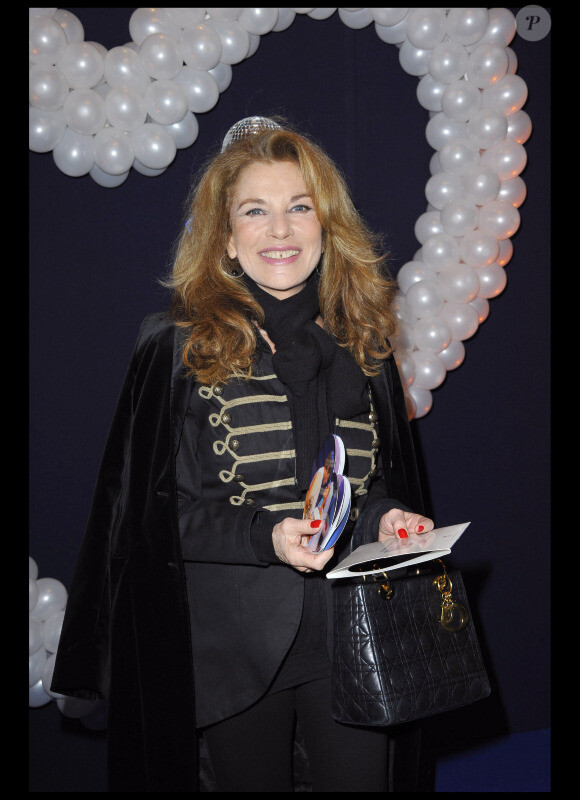Nicole Calfan lors de la générale de la comédie musicale Mamma Mia au Théâtre Mogador à Paris le 28 octobre 2010 