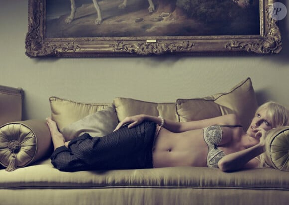 Le top model suédois Caroline Winberg pose pour la lingerie espagnole Blanco
 