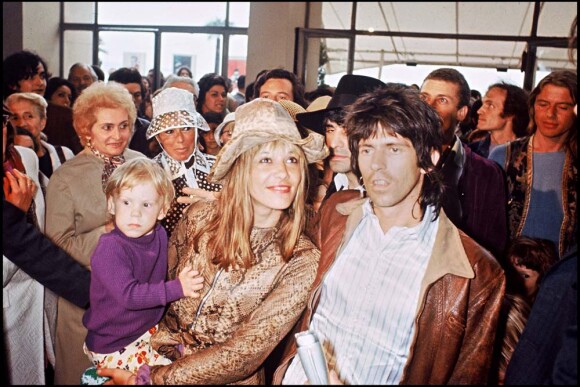Anita Pallemberg, Keith Richards et leur fils Marlon en 1971