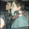 Emma Watson apparaît avec une coupe garçonne, mardi 2 novembre, après avoir passé la soirée  avec des amis dans un nightclub de Londres.