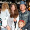 Jamie Oliver, roi des fourneaux, avec sa femme Juliette et deux de ses enfants