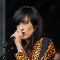 Prix Constantin 2010 : Découvrez la superbe gagnante avec Carla Bruni !