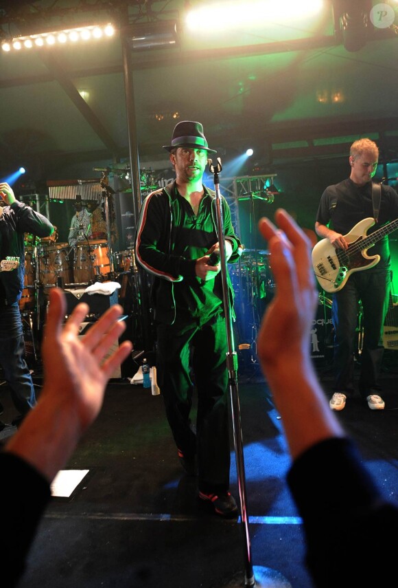 Jamiroquai était en concert à l'Arc, à Paris, le 15 novembre 2010, pour présenter à l'occasion d'un show privé ultra-groovy son nouvel album : Rock Dust Light Star.