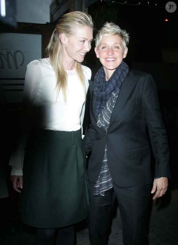 Ellen DeGeneres et Portia De Rossi dînent au restaurant Madeo à Los Angeles, le 19 novembre 2010