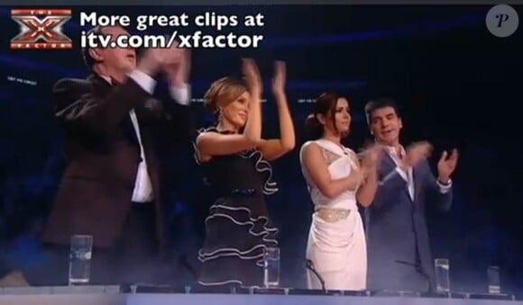 Les 16 finalistes de la septième saison de X Factor UK interprétaient le 21 novembre 2010 le single caritatif Heroes en live dans l'émission. Un choeur de l'armée britannique les accompagnait.