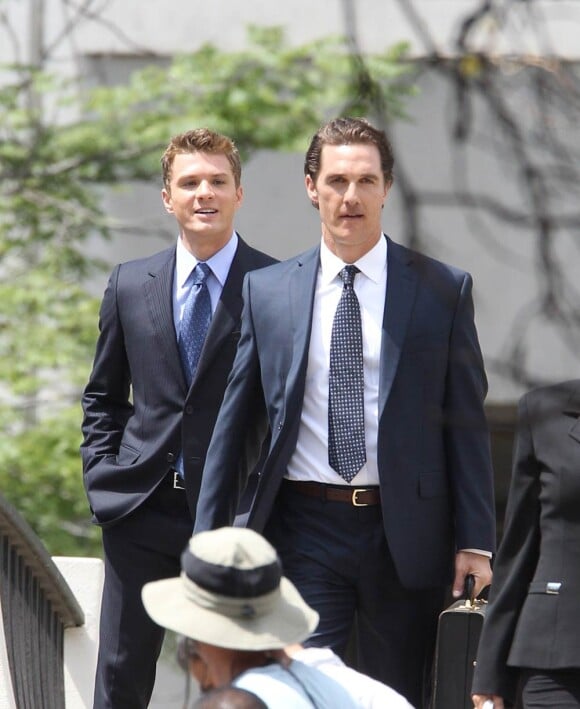 Matthew McConaughey et Ryan Phillippe sur le tournage de La Défense Lincoln, en juillet 2010.