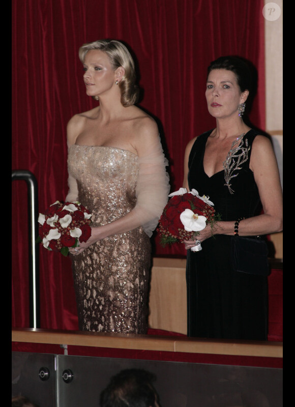 Charlene Wittstock et Caroline de Monaco au dîner de gala organisé à l'occasion de la Fête nationale monégasque. 19/11/2010