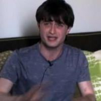 Quand Daniel Radcliffe, perturbé, se prend vraiment pour Harry Potter !