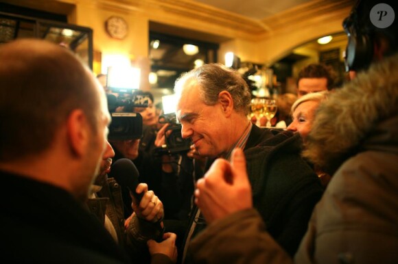 Frédéric Mitterrand aux 20 ans de la revue La règle du jeu, au Café de Flore, à Paris. 30/11/2010