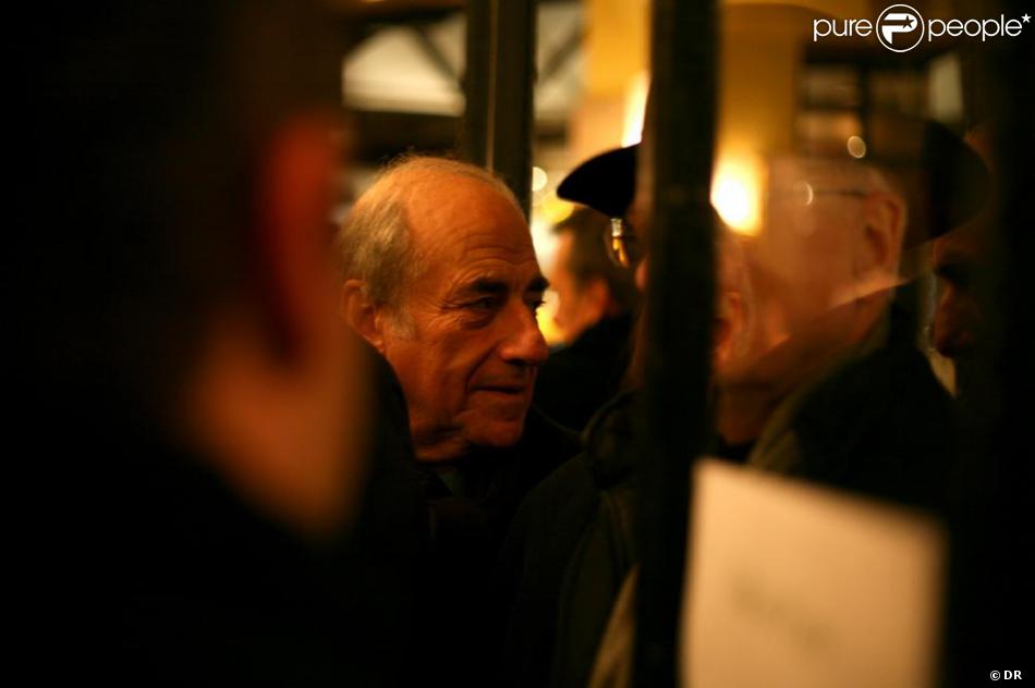Jean-Pierre Elkabbach aux 20 ans de la revue La règle du jeu, au Café de Flore, à Paris. 30/11/2010