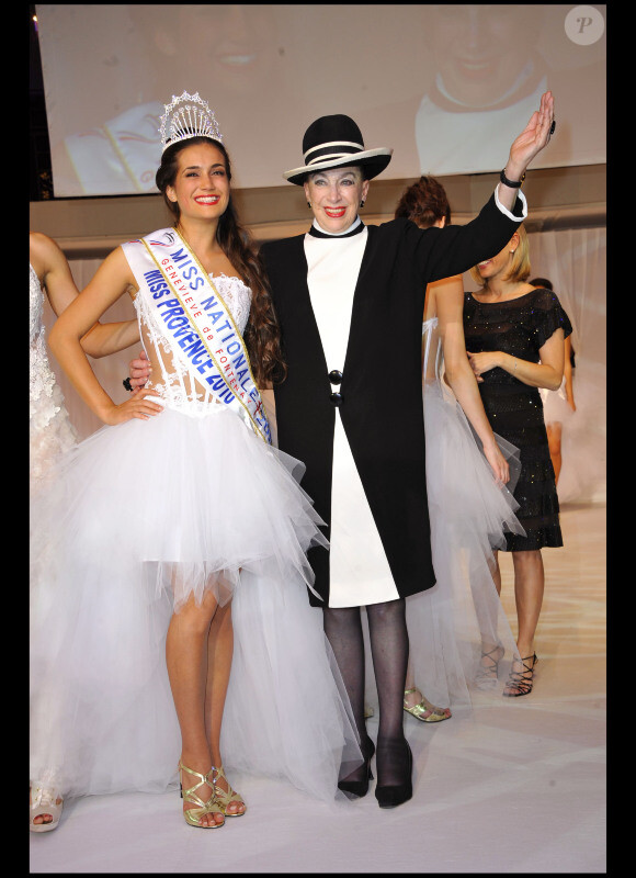 Barbara Morel a été élue Miss Nationale 2011 par les internautes. Elle est consacrée à la Salle Wagram, dimanche 5 décembre, devant plus de 1 000 personnes.
