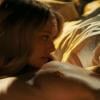 Des images de la torride scène lesbienne entre Julianne Moore et Amanda Seyfried, extraite de Chloe, sorti en salles en mars 2010.