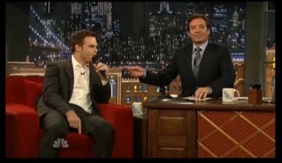 Michael C. Hall invité par Jimmy Fallon, le 8 décembre 2010