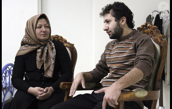 Sakineh et son fils Sajjad, à leur domicile, les 4 et 5 décembre 2010.