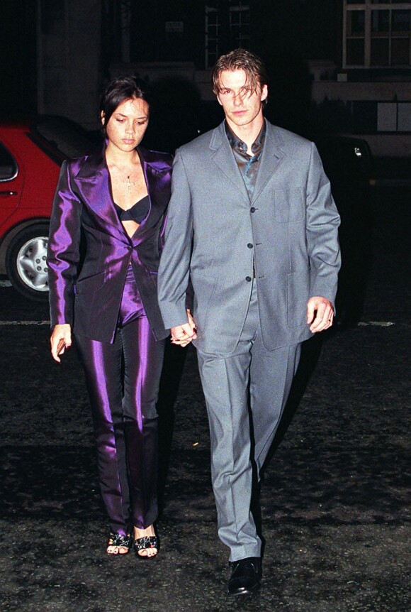 Victoria et David Beckham en février 1998