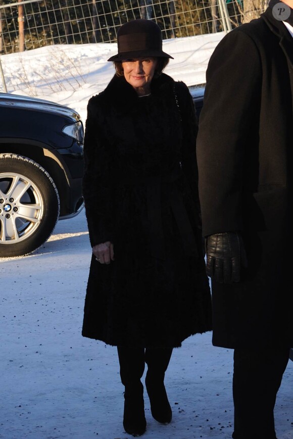 La princesse Märtha-Louise de Norvège, avec son époux Ari Behn et deux de leurs trois filles, Maud et Leah, ont assisté le 25 décembre 2010 à la messe de Noël, à la chapelle Holmenkollen d'Oslo.
