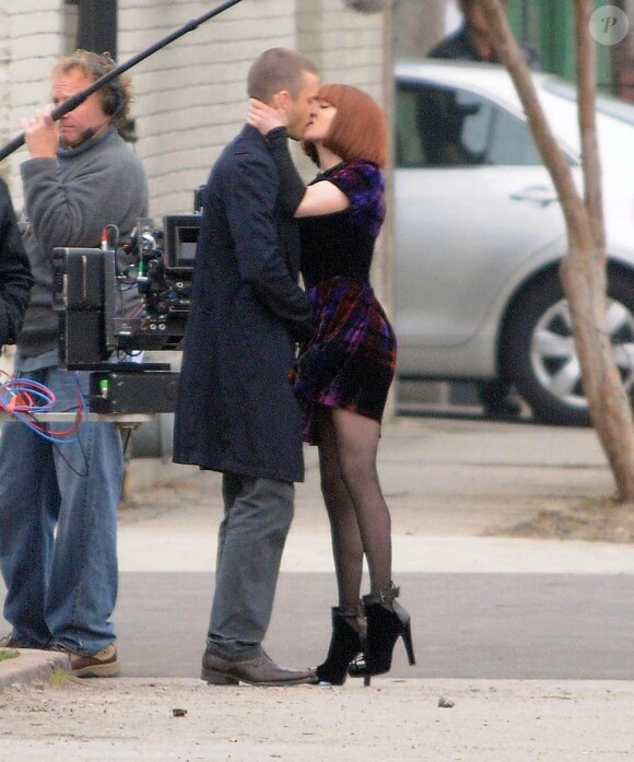 Justin Timberlake et Amanda Seyfried sur le tournage de Now, en décembre 2010.