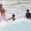 P. Diddy s'éclate sur une plage de Saint Barthélémy en famille avec quelques amis avant de célébrer la nouvelle année en fin décembre 2010