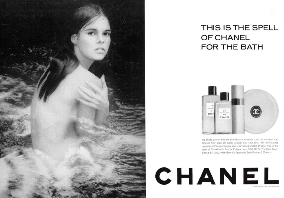 Campagne Chanel pour les produits déclinés du fameux parfum N°5 avec Ali MacGraw. 1966
