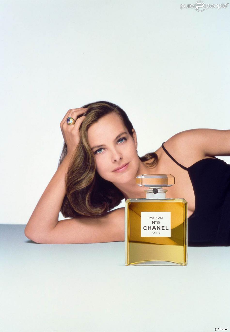 Carole Bouquet pour la campagne Chanel N°5. 1993 - Purepeople
