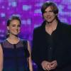 Natalie Portman et Ashton Kutcher ont remis un prix aux acteurs de Twilight le 5 janvier lors des People's Choice Awards