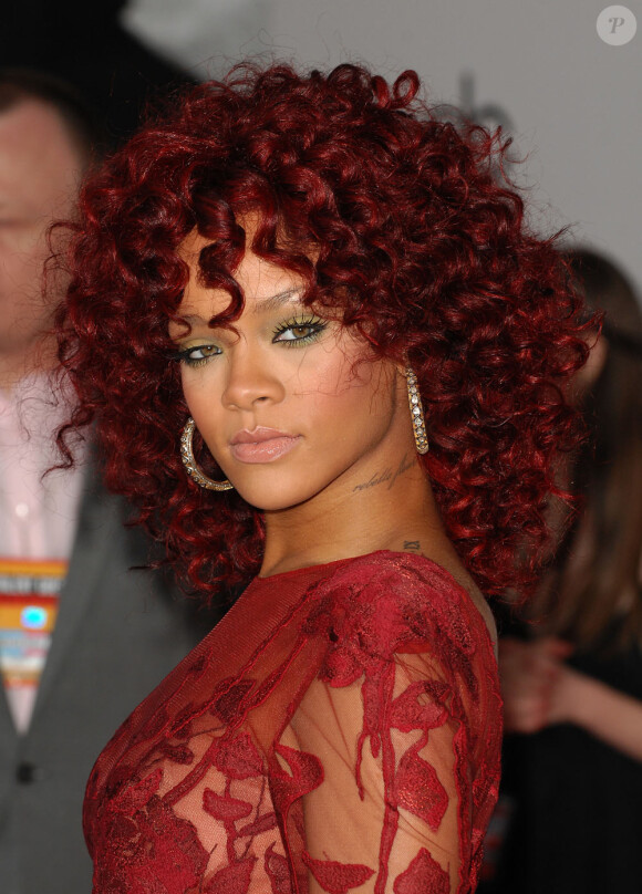 Rihanna sort sa fragrance en début 2011
