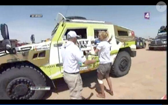 Elodie Gossuin, après sa chute en direct pendant le Dakar