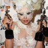 Lady Gaga sur la scène des Brit Awards, le 16 février 2010