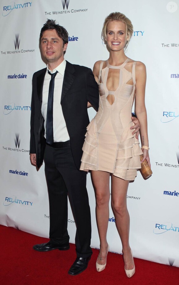 Zach Braff et son douce Taylor à l'after-party organisé par la Weinstein Company, à Los Angeles, à l'occasion de la cérémonie des Golden Globes. 16 janvier 2011