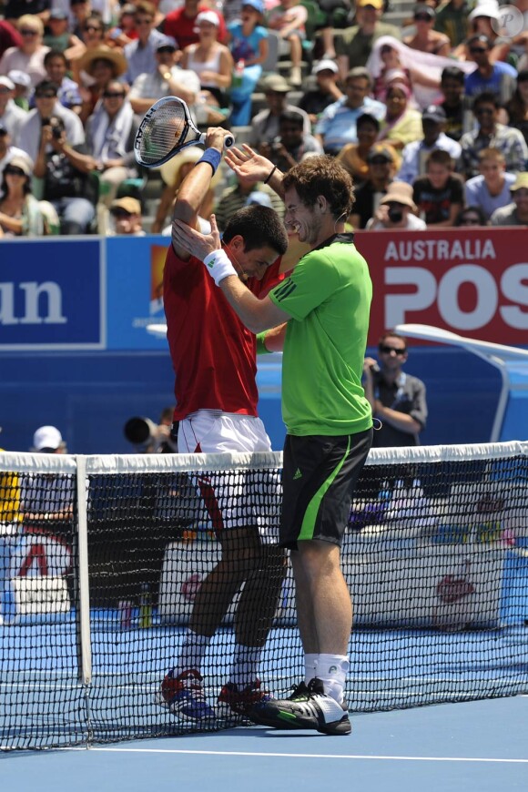 Dimanche 16 janvier 2011, Novak Djokovic participait au dimanche de mobilisation des stars du tennis pour les victimes des inondations en Australie.