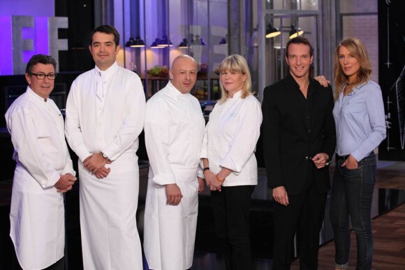 Agathe Lecaron aux côtés de Stéphane Rotenberg et le jury de Top Chef