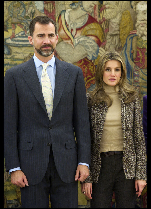 Letizia et Felipe d'Espagne en audience officielle au palais Zarzuela à Madrid, le 27 janvier 2011.