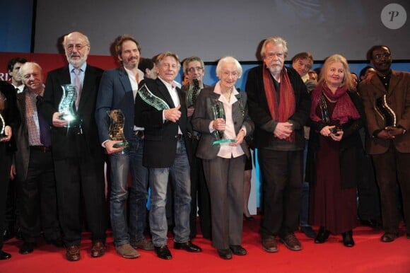Roman Polanski entouré des lauréats, à l'occasion de la cérémonie du Prix Henri-Langlois, à Vincennes, le 31 janvier 2011.