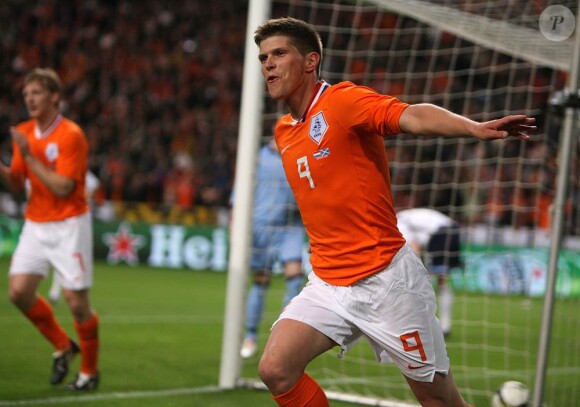 Klaas-Jan Huntelaar, 27 ans, attaquant international néerlandais de Schalke 04, deviendra papa pour la seconde fois à l'été 2011.