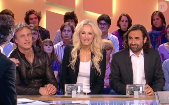 Adriana, André et David sur le plateau du Grand Journal sur Canal + (8 février 2011)