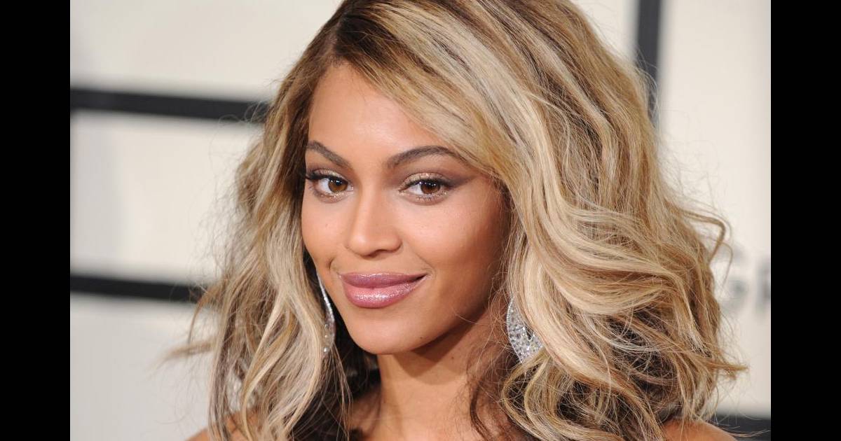 Une coupe parfaite pour Beyoncé, qui cultive le carré wavy et les