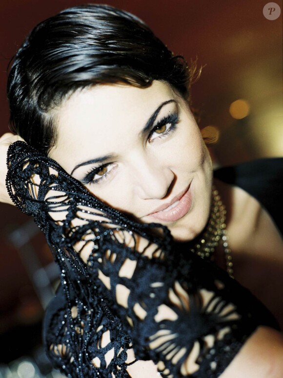 La ravissante Nadia Farès sera Dalida dans le biopic de la chanteuse qui se tournera en 2012.