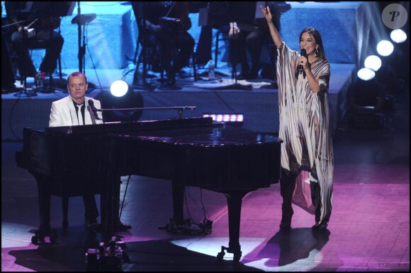 Gigi D'Alessio lors de son concert de la St Valentin, le 14 février 2011 à New York - ici avec Ivette Sangalo